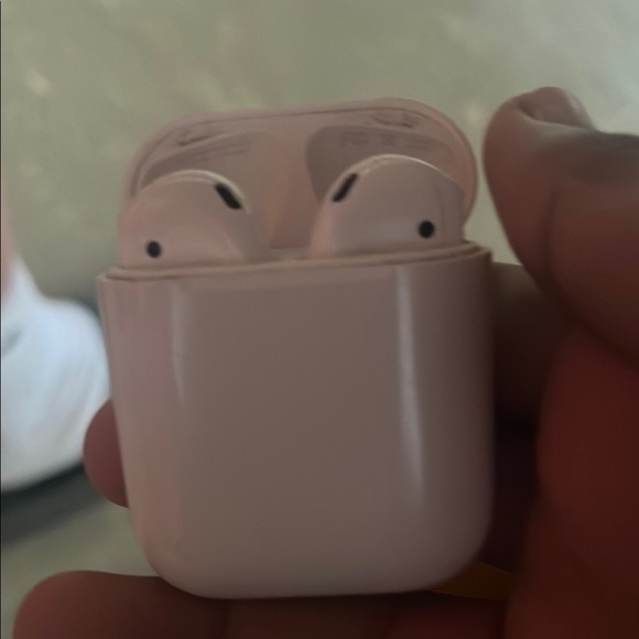 Apple White Earbud Headphones